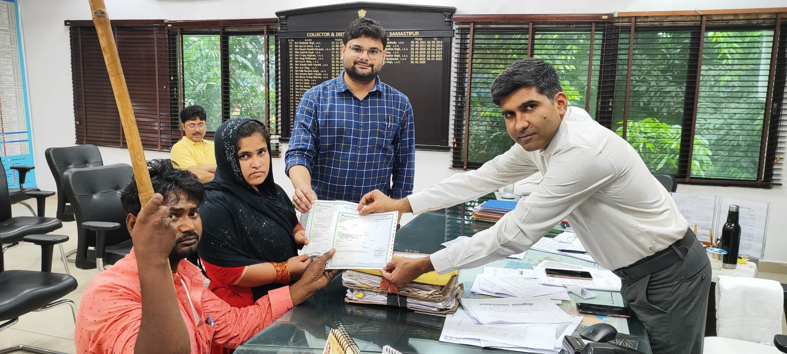 पांच दंपत्तियों को मिला नि:शक्त जन विवाह प्रोत्साहन अनुदान योजना का लाभ