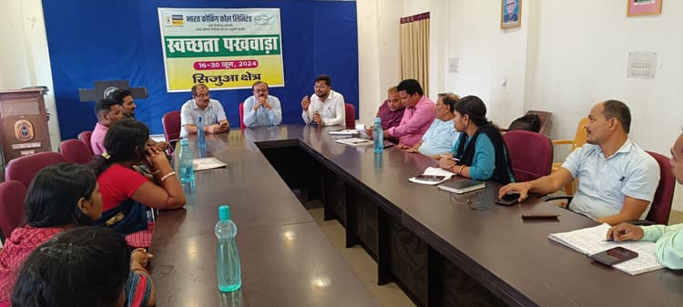 - सीओ की उपस्थिति में हुई वार्ता, 10 दिनों में फैसला पर बनी सहमति