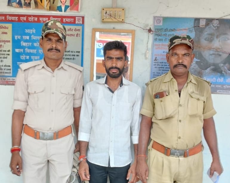 चोरी की मोटरसाइकिल के साथ व्यक्ति गिरफ्तार