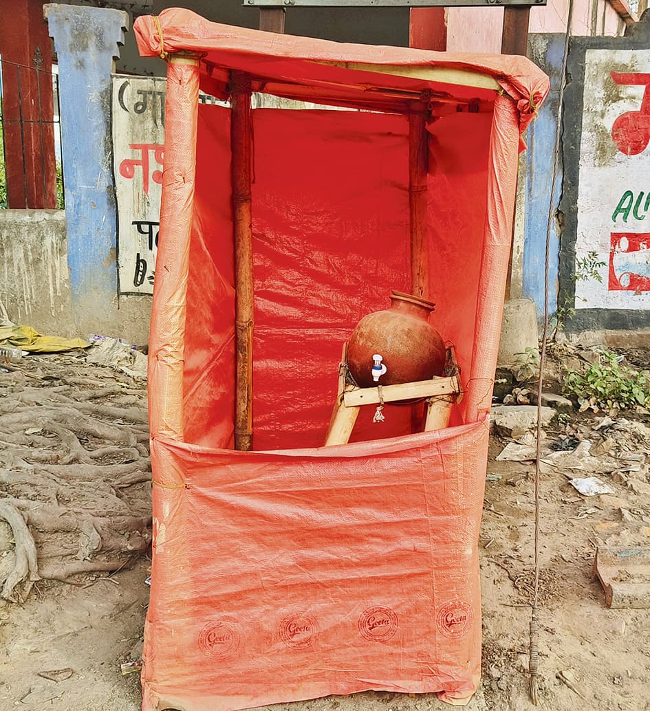 कहीं प्याऊ पर मटके नहीं, तो कहीं मटके में पानी नहीं