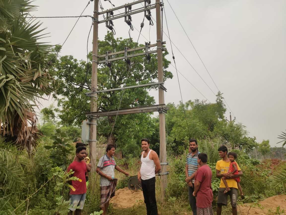 सालुका गांव से ट्रांसफॉर्मर की चोरी