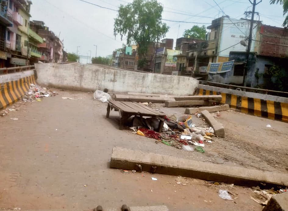 जीतने वाले दिल्ली गये और हारने वाले घर, अपनी जगह रह गया टूटा मकराइन पुल