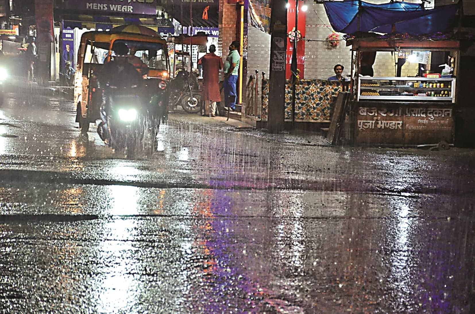 मॉनसून की आहट से सुकून, रिमझिम फुहारों से भीगी रांची, नीचे आया पारा