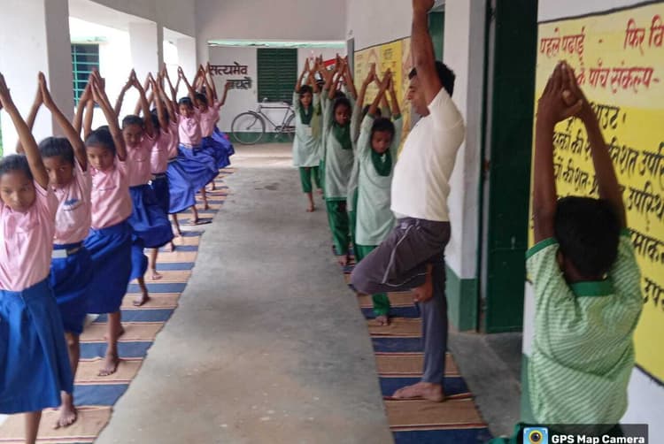 जिले में 36 आयुष्मान आरोग्य मंदिरों में जगाया जा रहा है योग का अलख