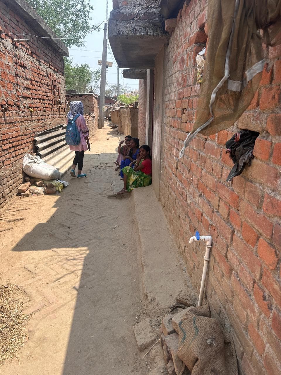 नगर प्रखंड के 16 वार्डों में नल-जल की स्थिति खराब, पेयजल के लिए भटक रहे लोग