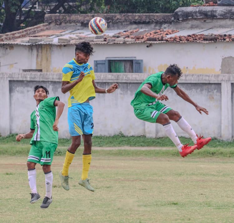 सरना डॉटकॉम फुुटबॉल क्लब जीता