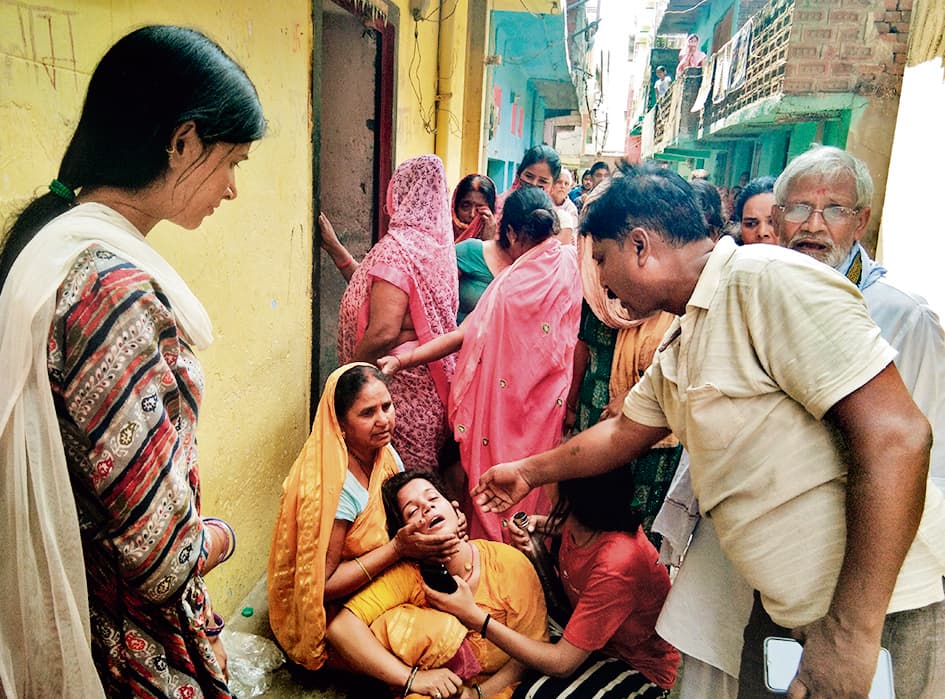 तीन पुत्रों की खोज में निकले तीन पिता में एक की मौत