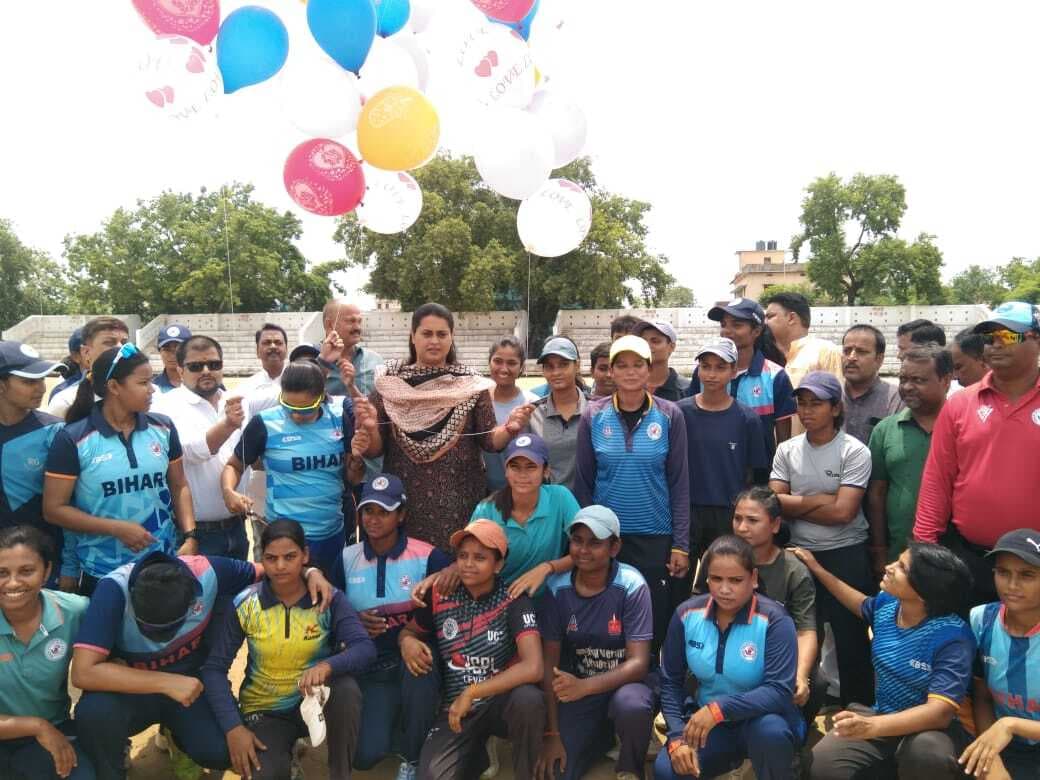 पहले मैच में टीम ए ने टीम सी को किया पराजित