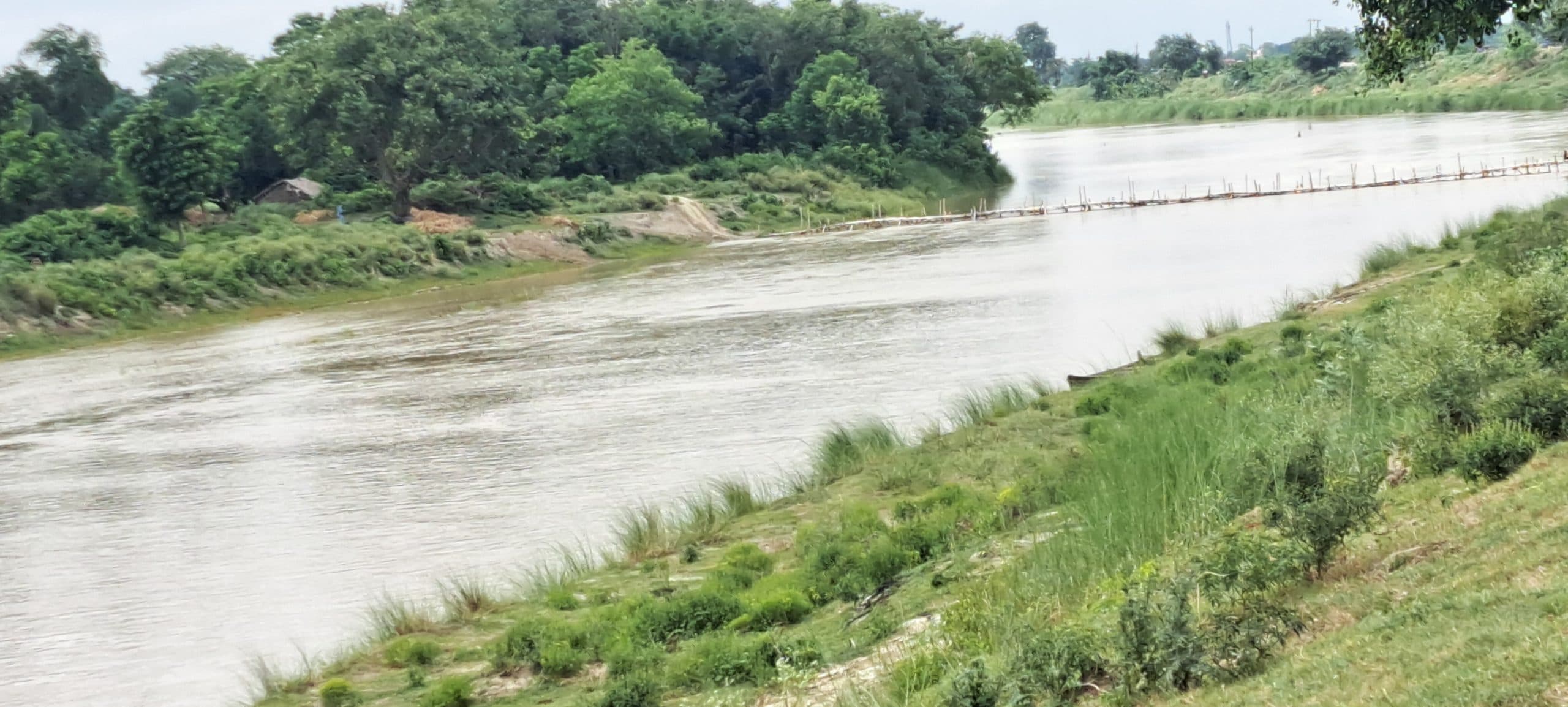 बारिश से कमला नदी के जलस्तर में हो रही वृद्धि