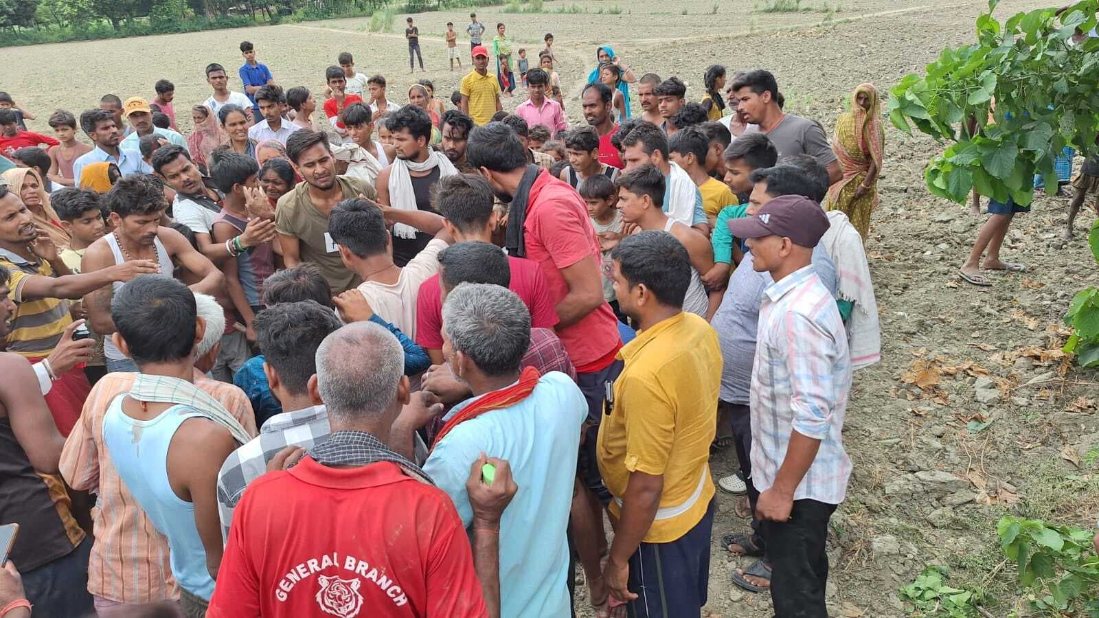 मजदूर का शव पहुंचते ही मचा कोहराम