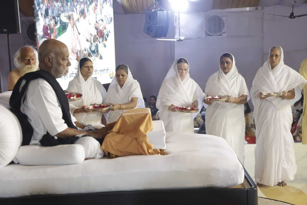 भगवान राम के स्मरण से जीवन को धन्य करें  : मोरारी बापू