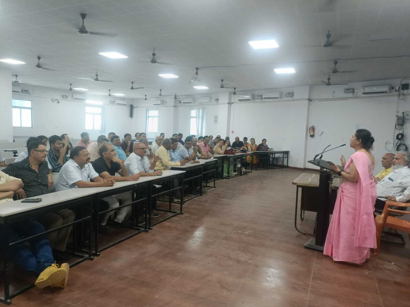 पीएमसीएच : औचक निरीक्षण का डॉक्टरों ने किया विरोध,  अधीक्षक बोले-भेजे हैं साक्ष्य