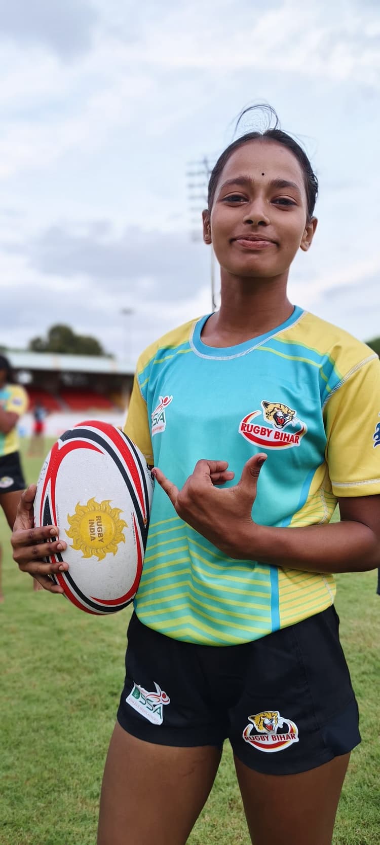 रग्बी खिलाड़ी अंशु ने दूसरी बार राष्ट्रीय प्रतियोगिता में स्वर्ण पदक जीतकर बढ़ाया सुपौल का मान