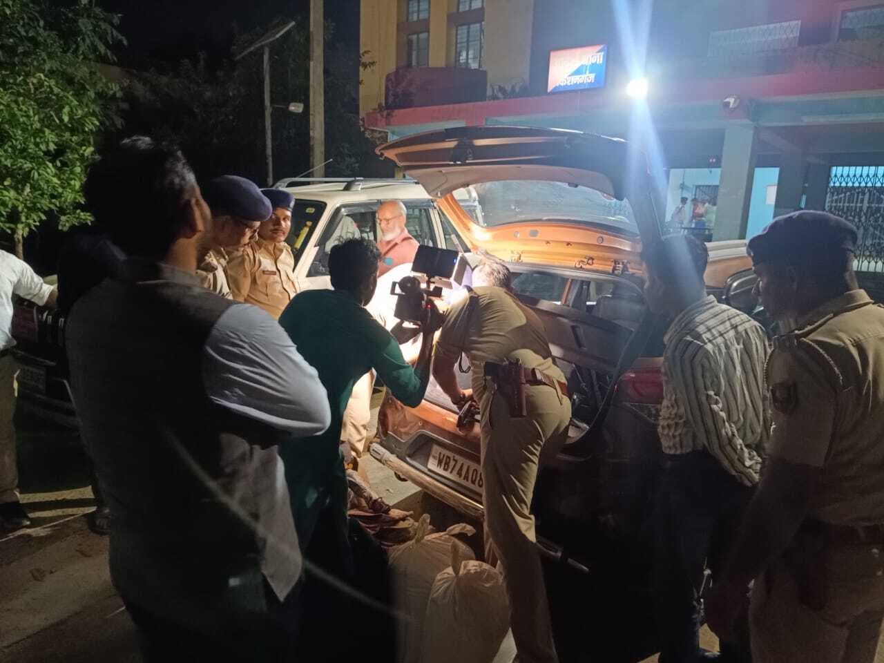 कार से 47 लाख रूपये बरामद