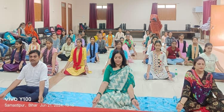 योग भारतीय संस्कृति से जुड़ा है : प्रधानाचार्या