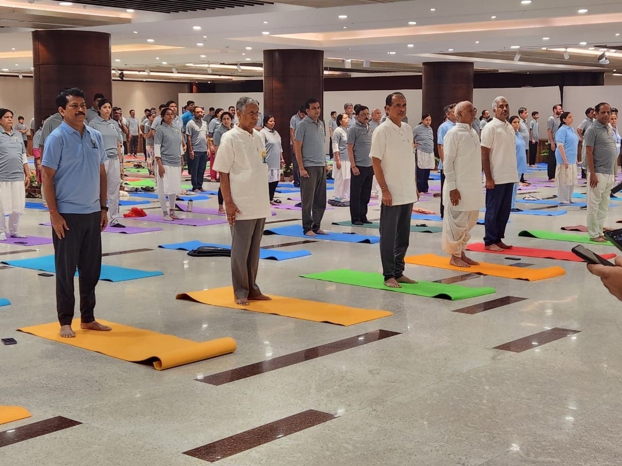 योग कर मंत्री ने बताया महत्व