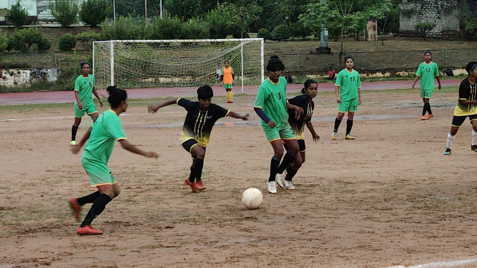 तरुण घोष एफसी व युवा जीते