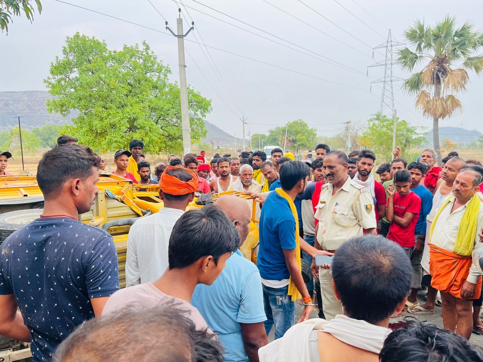 ऑटो की टक्कर से बाइक सवार दो युवकों की मौत