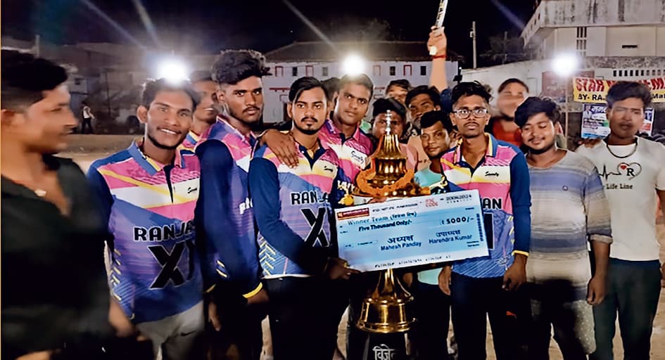 रंजन इलेवन ने हंटर इलेवन को हरा ट्राॅफी पर किया कब्जा