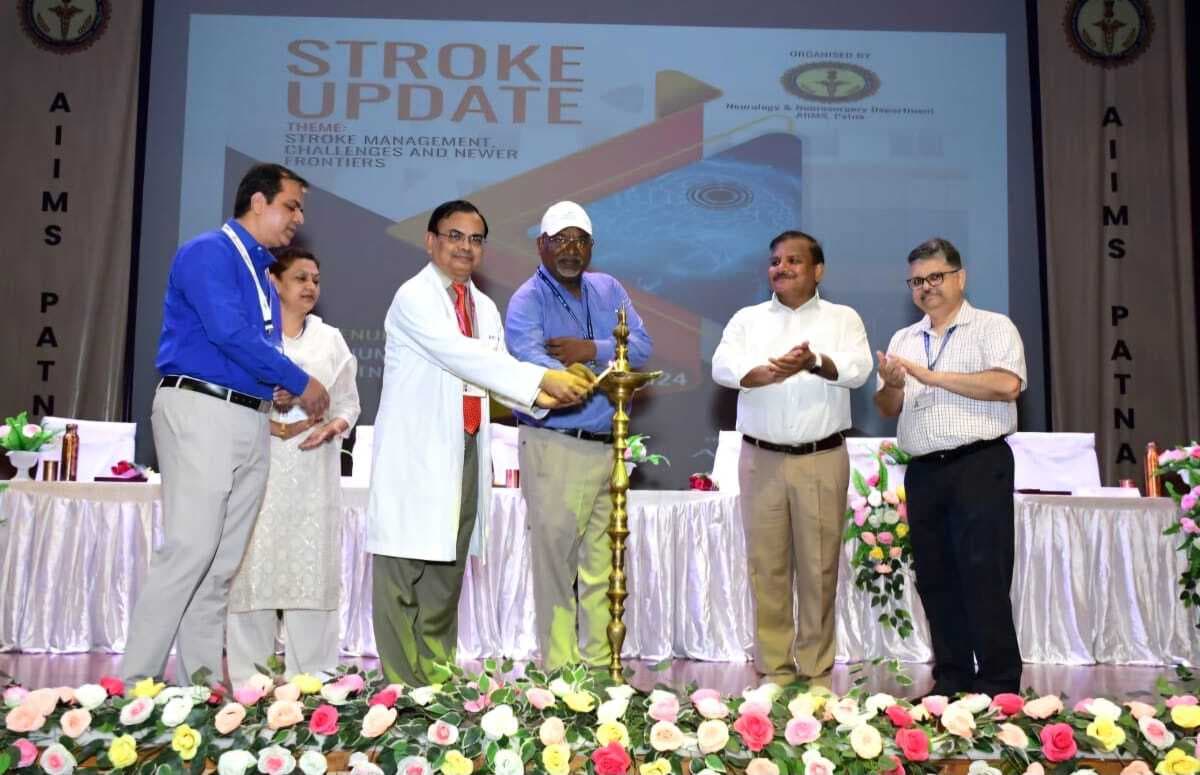 निरोग व खुशहाल जीवन के लिए योग करने का लिया संकल्प