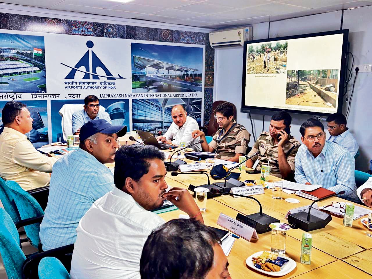 खुले में चल रही मांस-मछली की दुकानों पर लगाएं रोक : आयुक्त