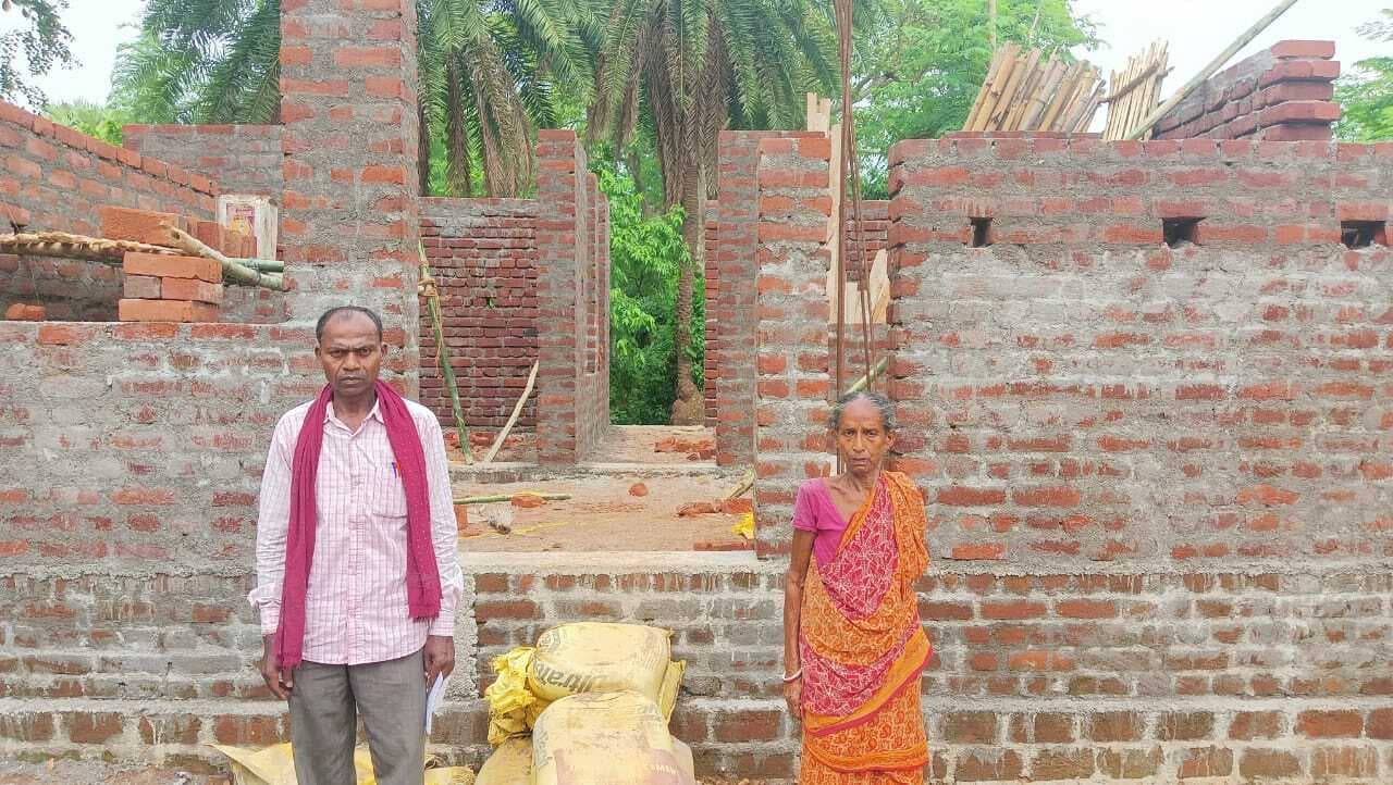 रानीश्वर में पहले फेज में 808 अबुआ आवास की मिली है स्वीकृति, बालू की उपलब्धता नहीं कैसे बनकर पूरे होंगे अबुआ आवास