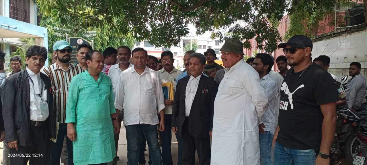 विधायक इरफान अंसारी और पूर्व सांसद फुरकान अंसारी से जुड़ा मामला, सूचक के अधिवक्ता के विरोध के कारण नहीं हो पाया बयान दर्ज