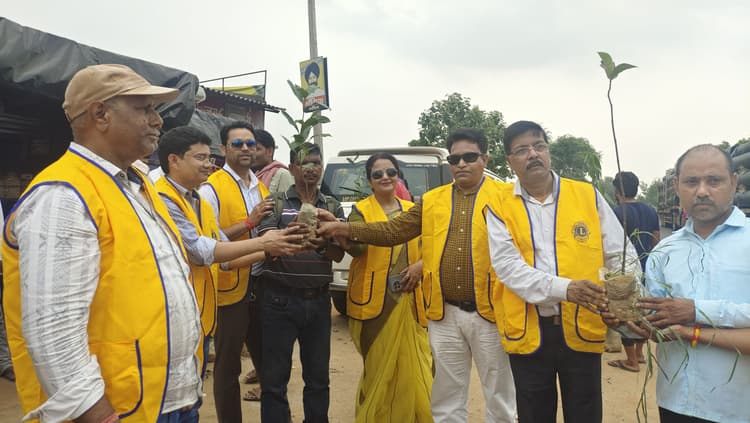 लायंस क्लब ने पौधरोपण का दिया पर्यावरण संरक्षण का संदेश