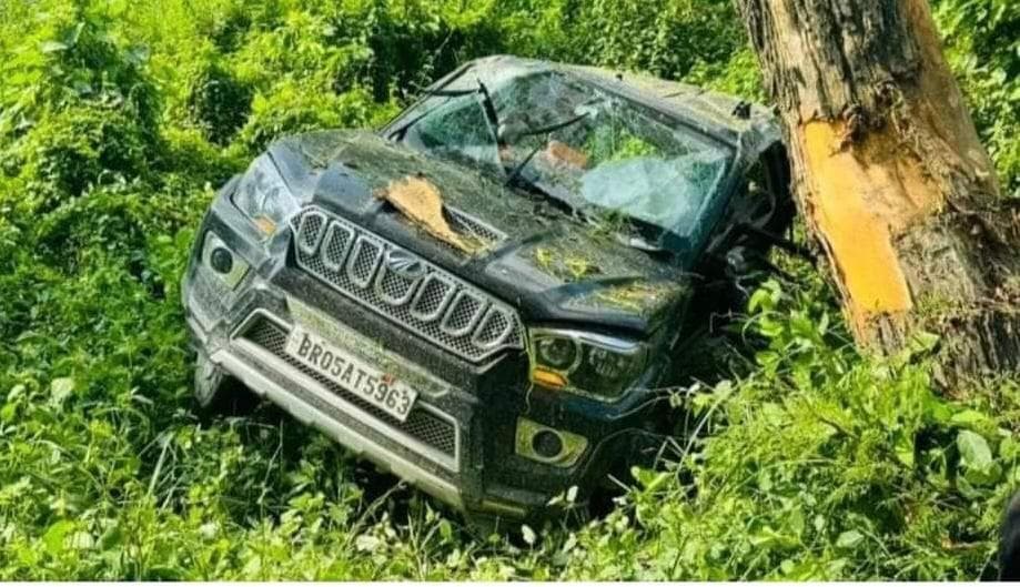 नेपाल घूमने गये ढाका के दो युवकों की मौत, चार घायल