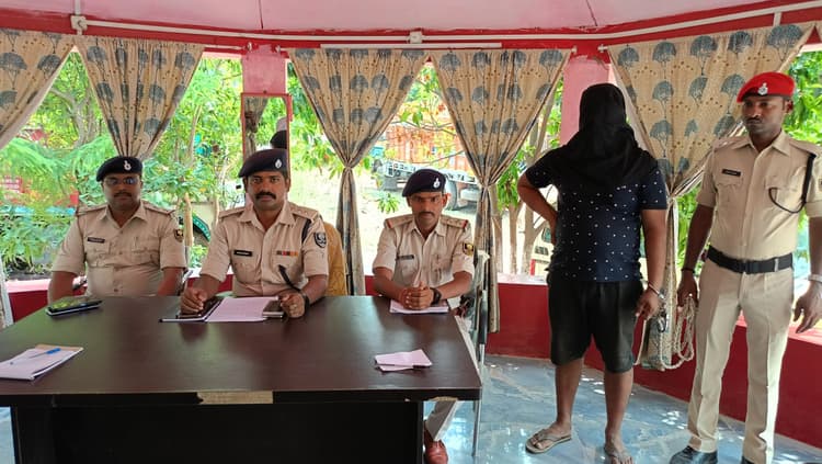 डेढ़ करोड़ का 10 टन बीएसएनएल का केबल तार जब्त