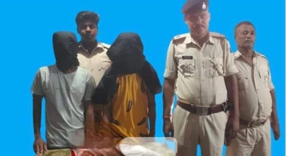 कौवा के दो युवक हथियार के साथ गिरफ्तार