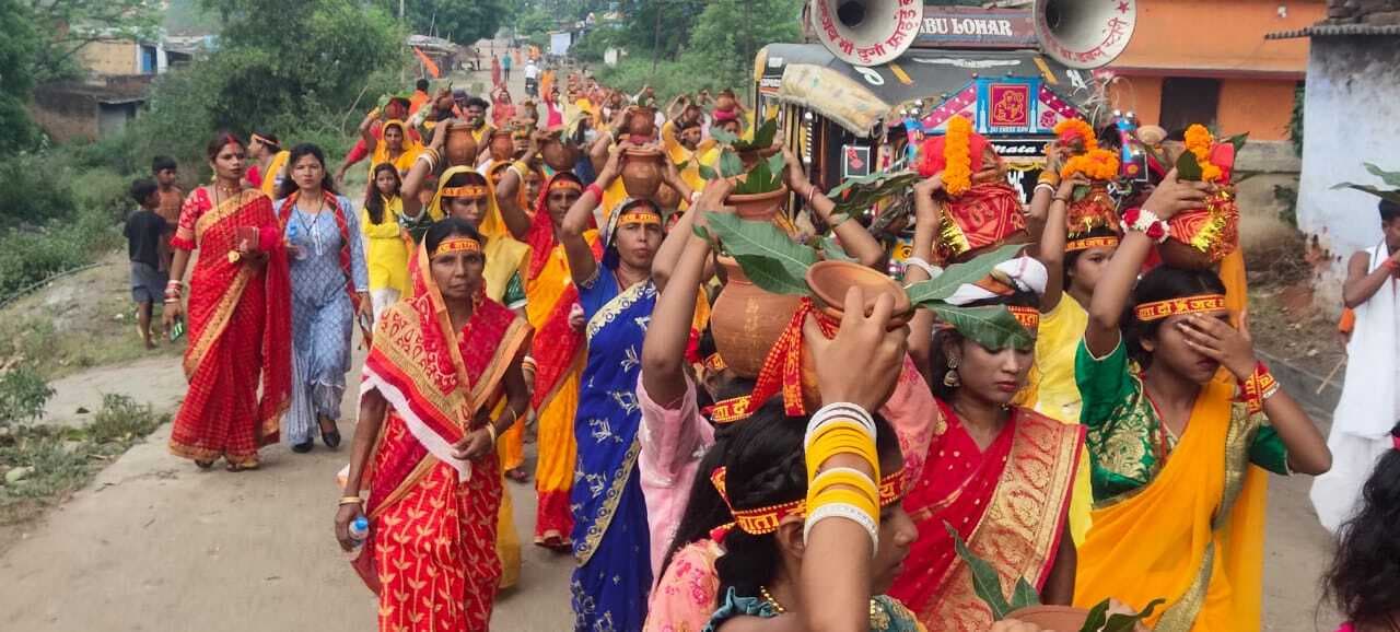 रथ यात्रा को ले निकली कलश यात्रा, अज्ञातवास में गये भगवान