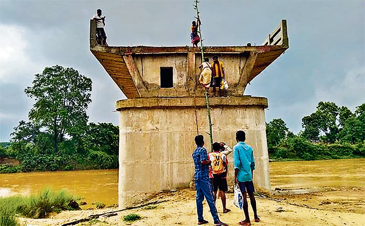मिटकुंदरी-लहंडा ब्रिज छह साल के बाद भी अधूरा, 25 गांवों के लोग परेशान