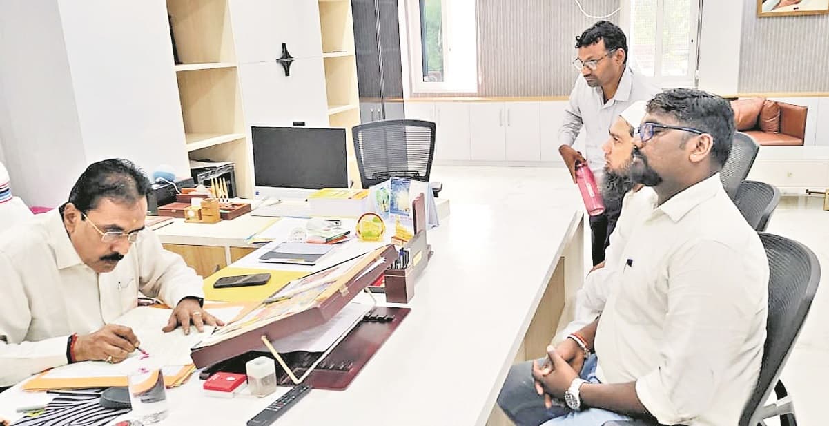 अतिथि शिक्षक कुलपति से मिले, 10 दिन में मानदेय भुगतान करने का आश्वासन