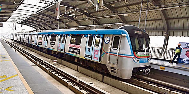 मेट्रो निर्माण को लेकर पहाड़ी पर बाधा बने स्ट्रक्चर तीन सप्ताह में ध्वस्त होगा