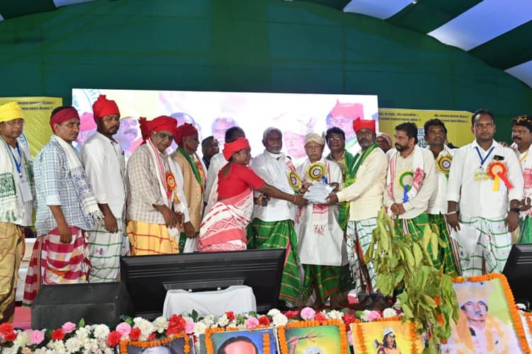 आदिवासियों को सरना कोड देना नहीं चाहती केंद्र की भाजपा सरकार, एकजुट हों देश के तमाम आदिवासी : चंपाई सोरेन