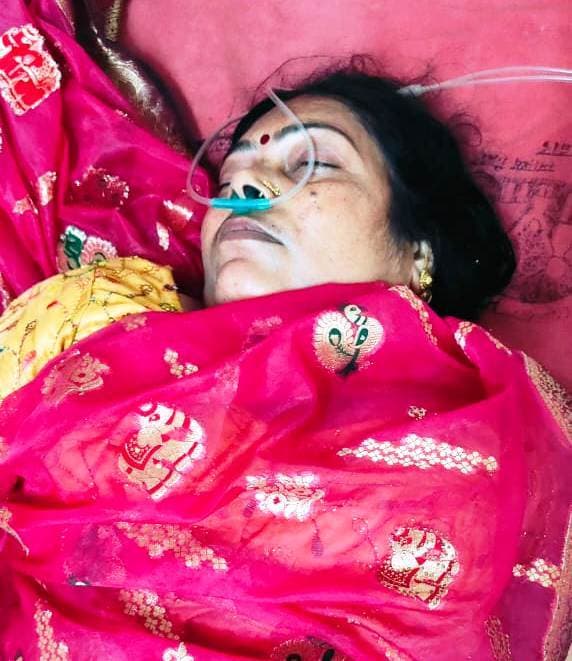 सड़क किनारे डांस कर रहे लड़की पक्ष के लोगों को अज्ञात वाहन ने मारी टक्कर, चार घायल