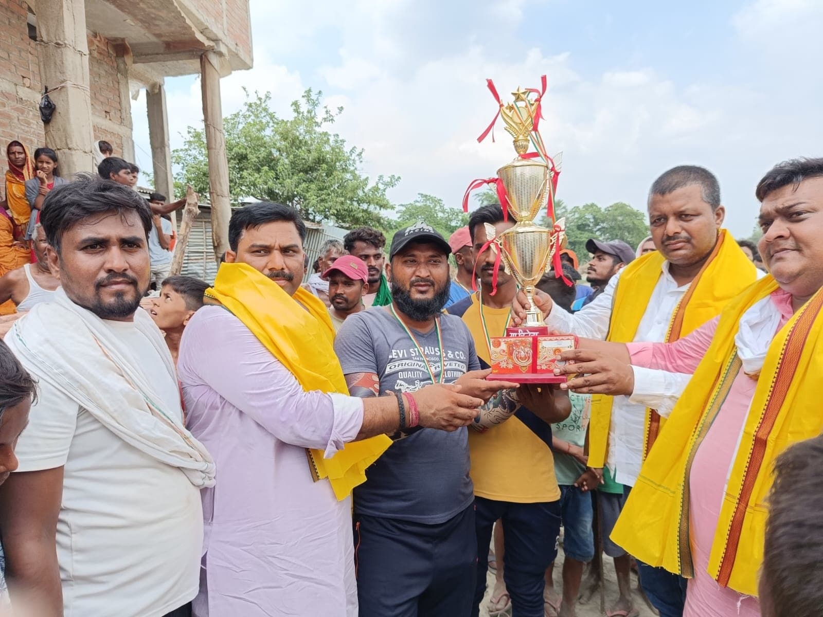 क्रिकेट टूर्नामेंट का विजेता बना दशहारा