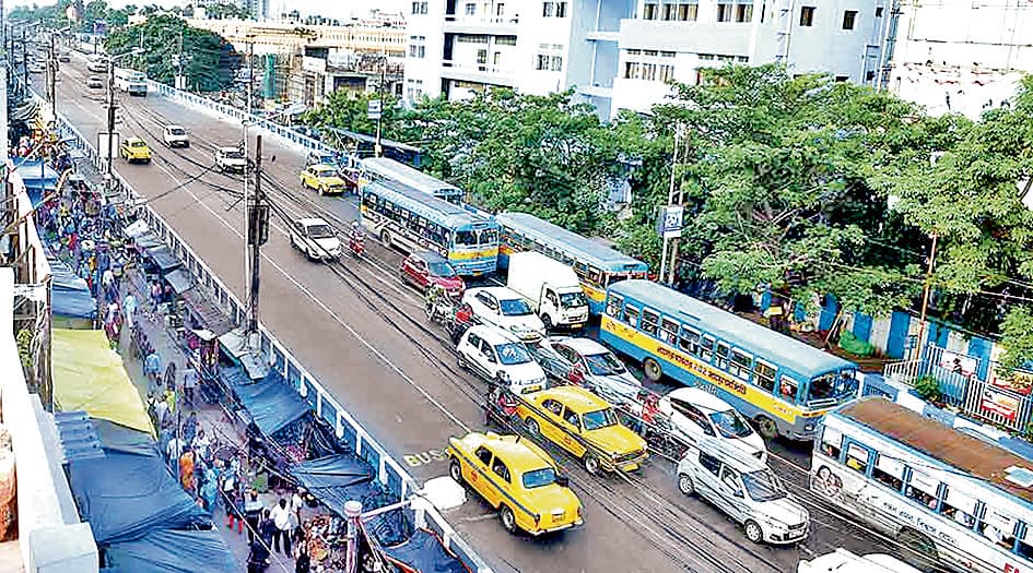 सियालदह फ्लाइओवर का परिदर्शन कल, जल्द मरम्मत की जरूरत