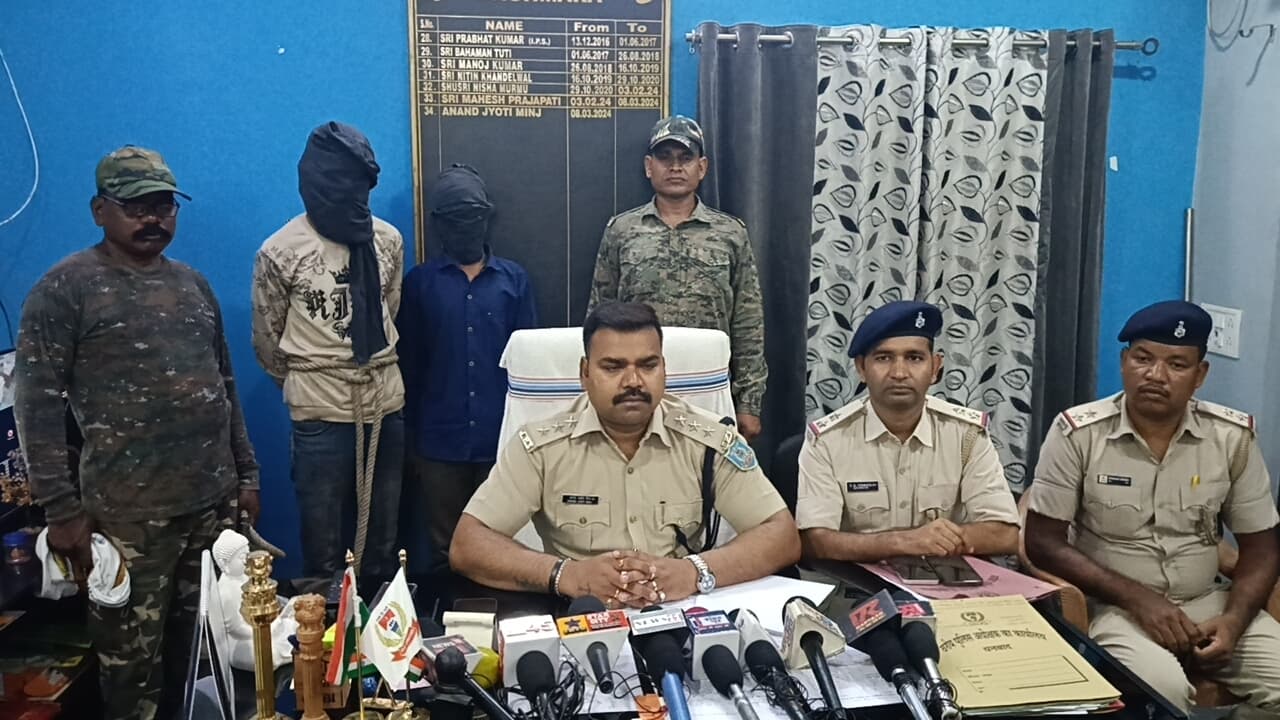 लाखों के लूटपाट में दो गिरफ्तार, लूटे गये सामान बरामद