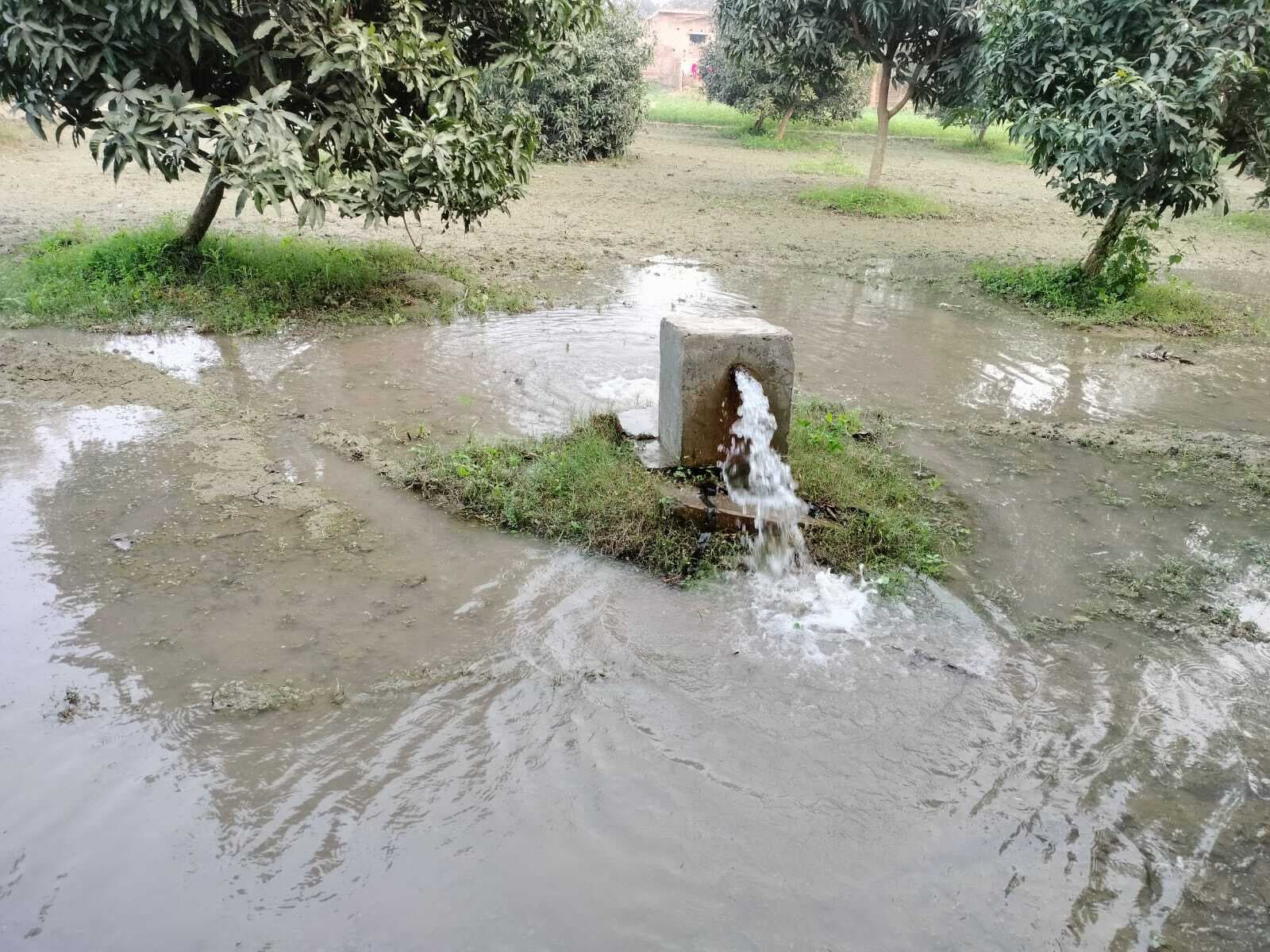 अधिकांश राजकीय नलकूप बंद