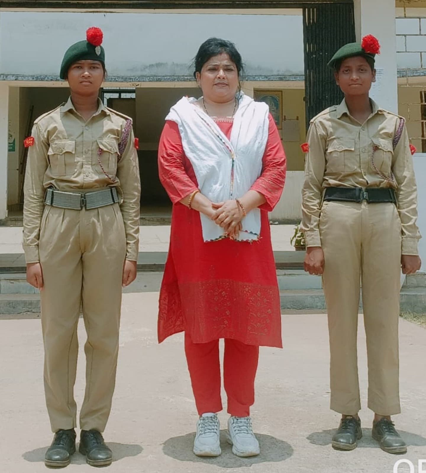 एकलव्य विद्यालय की दो एनसीसी कैडेट पिथौड़ागढ़ में रॉक क्लाइंबिंग कैंप में लेगी हिस्सा