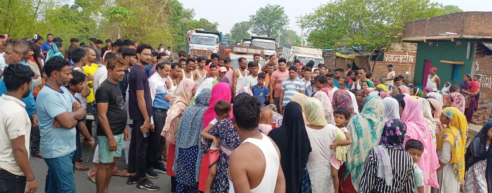 तेज रफ्तार कार ने लूना सवार को कुचला, दो की मौत