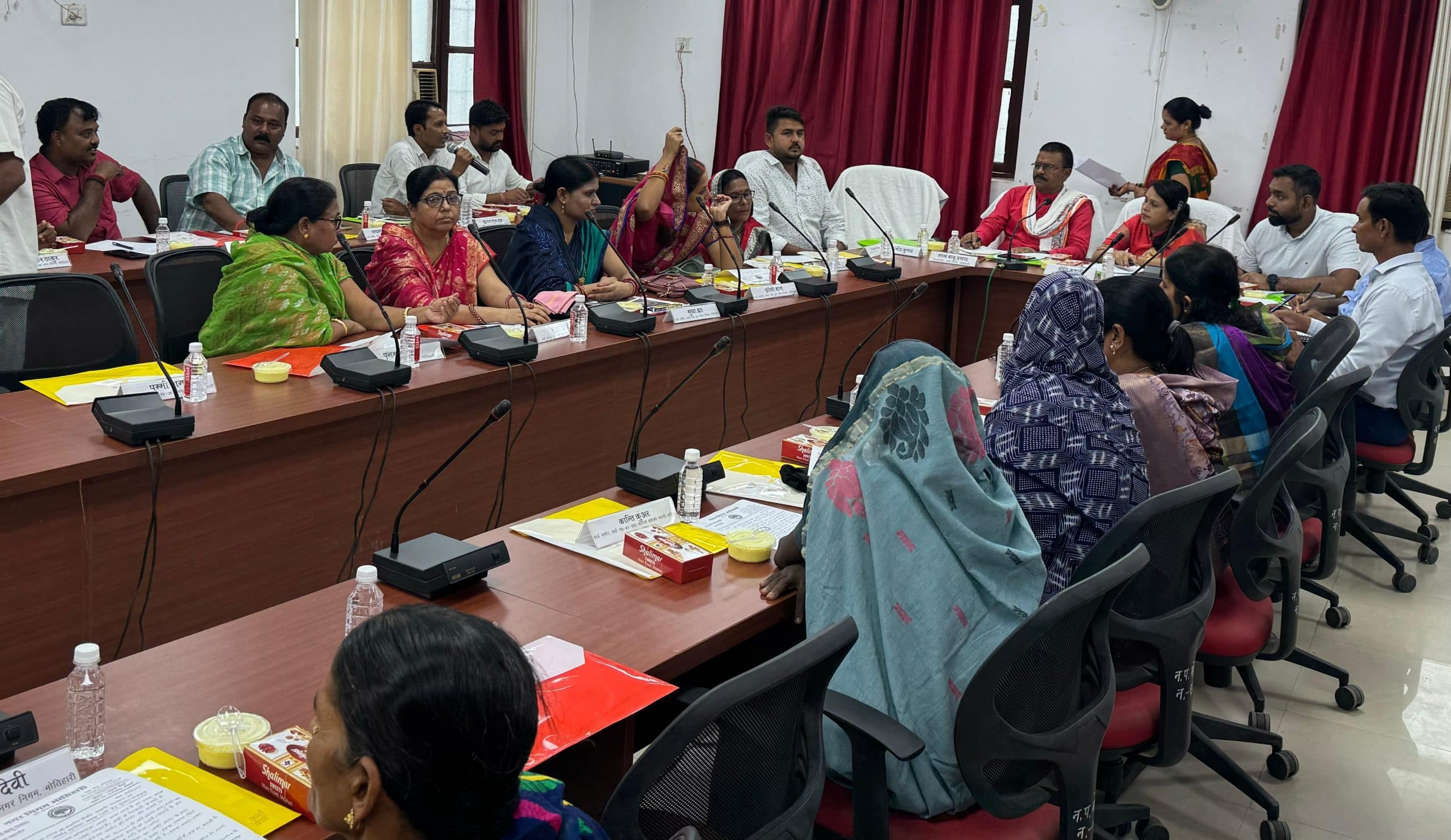 जल निकासी न हाेने पर पंप लगाने का निर्णय