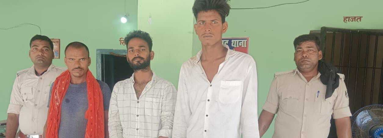 210 लीटर स्प्रीट के साथ तीन शराब तस्कर गिरफ्तार