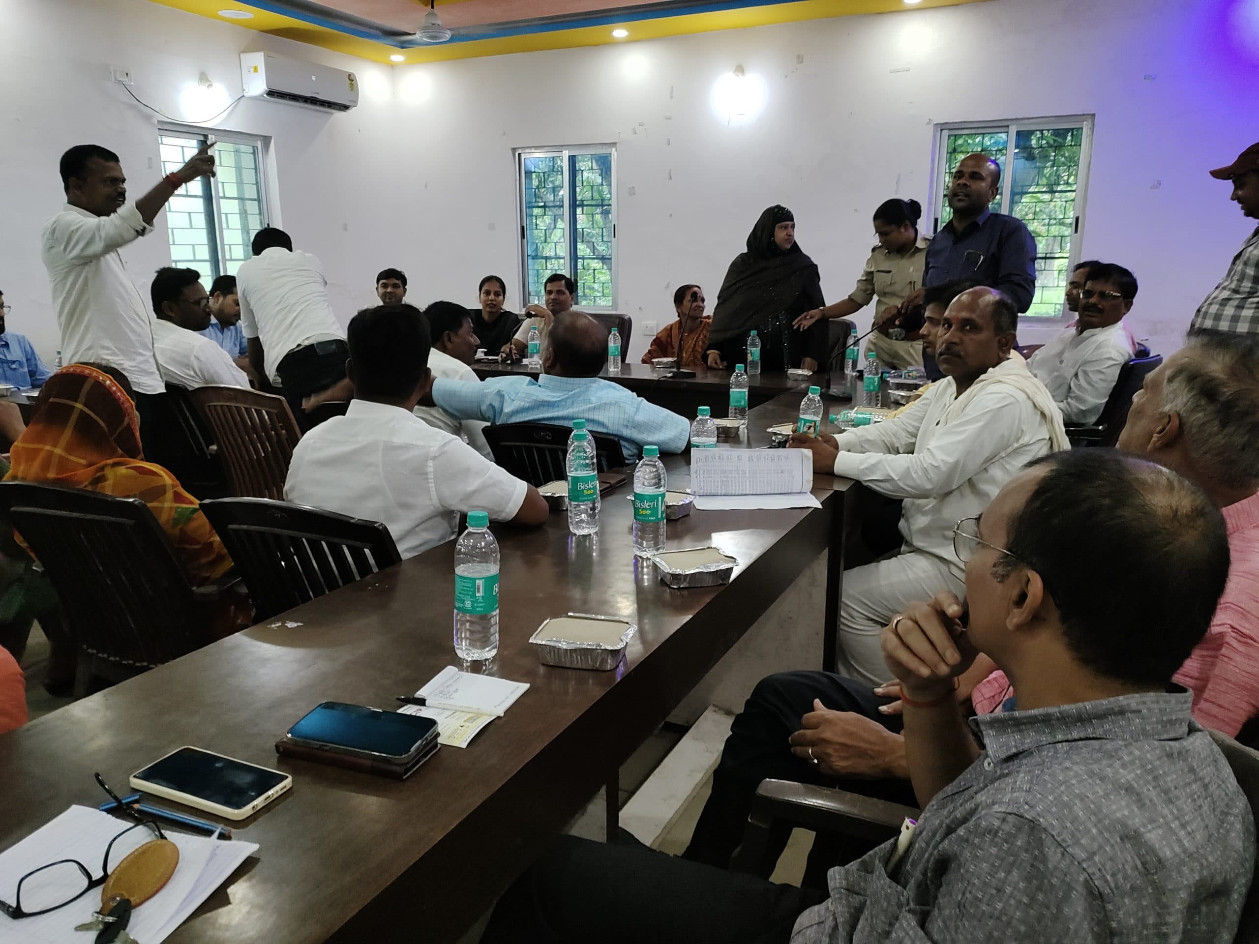 पंचायत समिति की हुई बैठक, चलता रहा भ्रष्टाचार का आरोप प्रत्यारोप का दौर