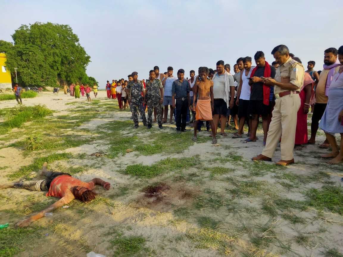 राजमहल में युवक की हत्या, गंगा किनारे मिला शव