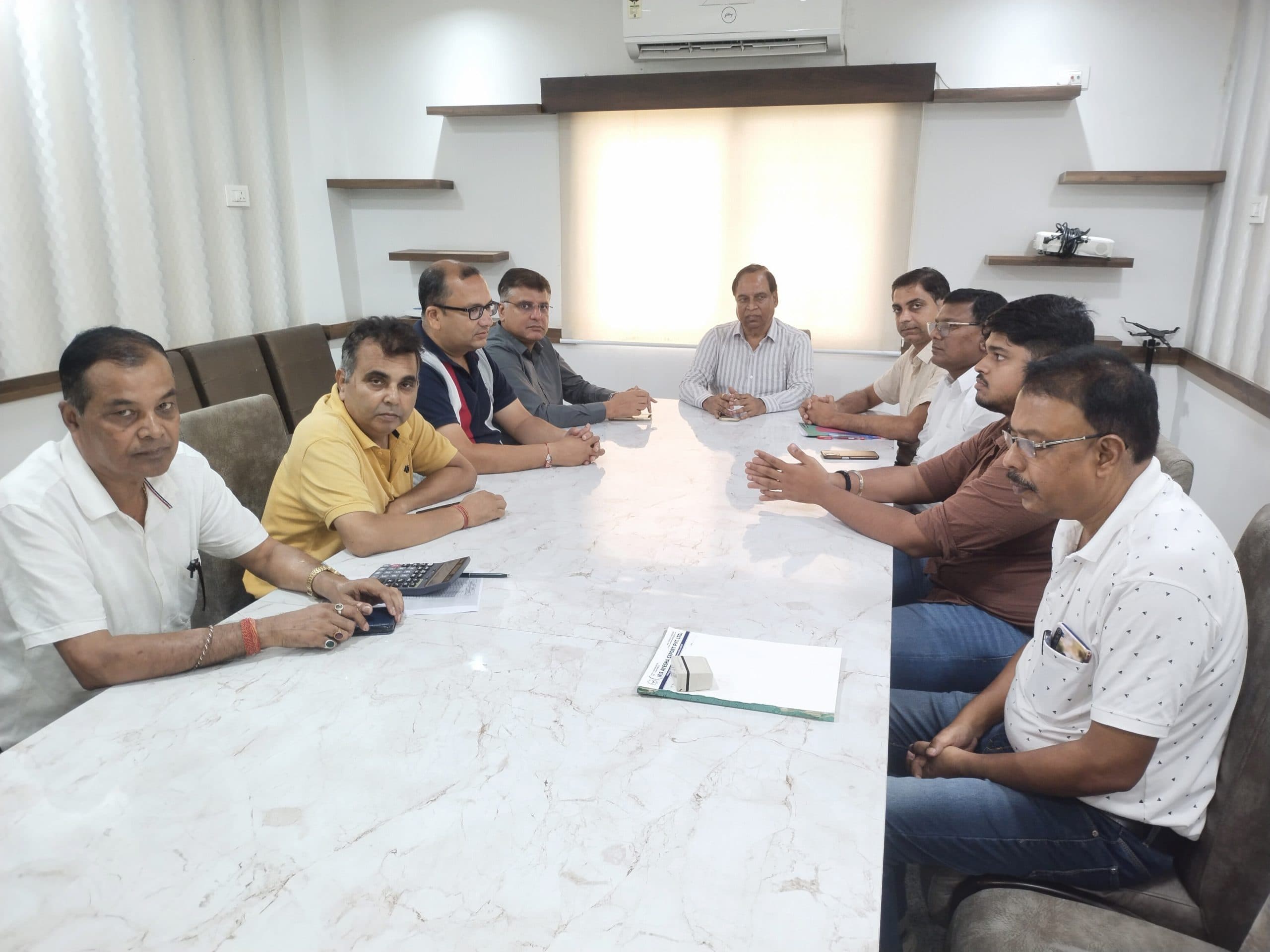 जिले के पोठिया व ठाकुरगंज प्रखंड में अनियमित विद्युत आपूर्ति से टी प्रोसेसिंग यूनिट्स प्रभावित