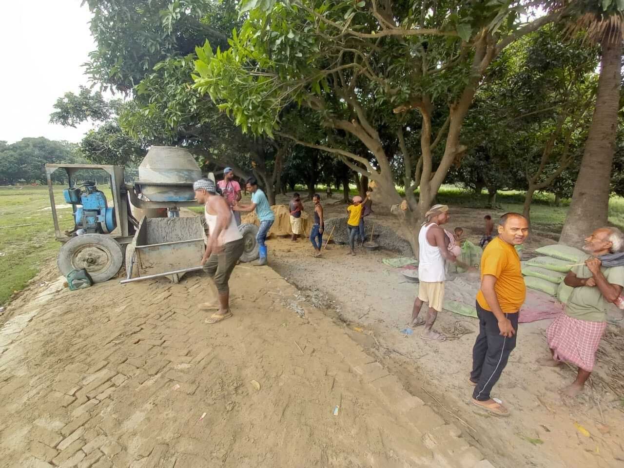 बेलाराही - सुखेत सीमा तक बन रही पीसीसी सड़क निर्माण कार्य बंद