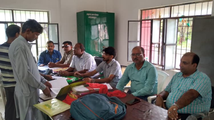 रैयतों के मुआवजा के लिए शिविर का हुआ आयोजन